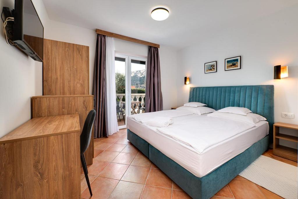 Bed & Breakfast Dosen III Baška Exteriör bild